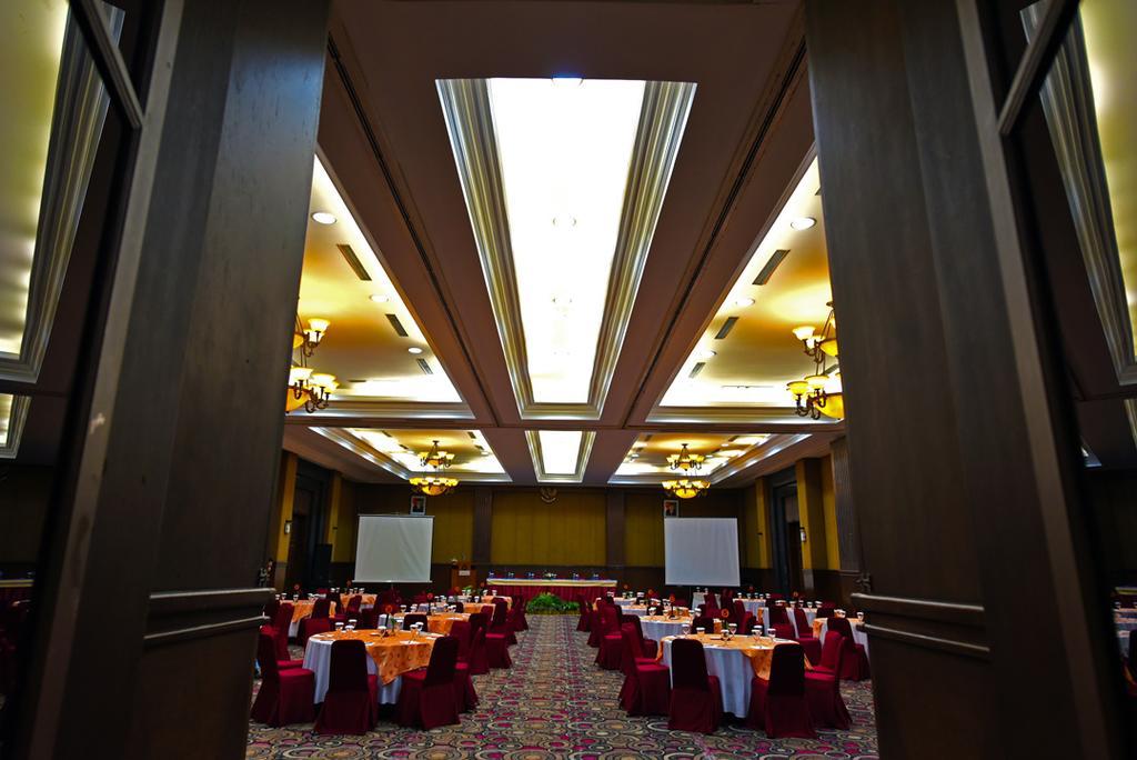 Semesta Heritage Hotel & Convention Semarang Ngoại thất bức ảnh