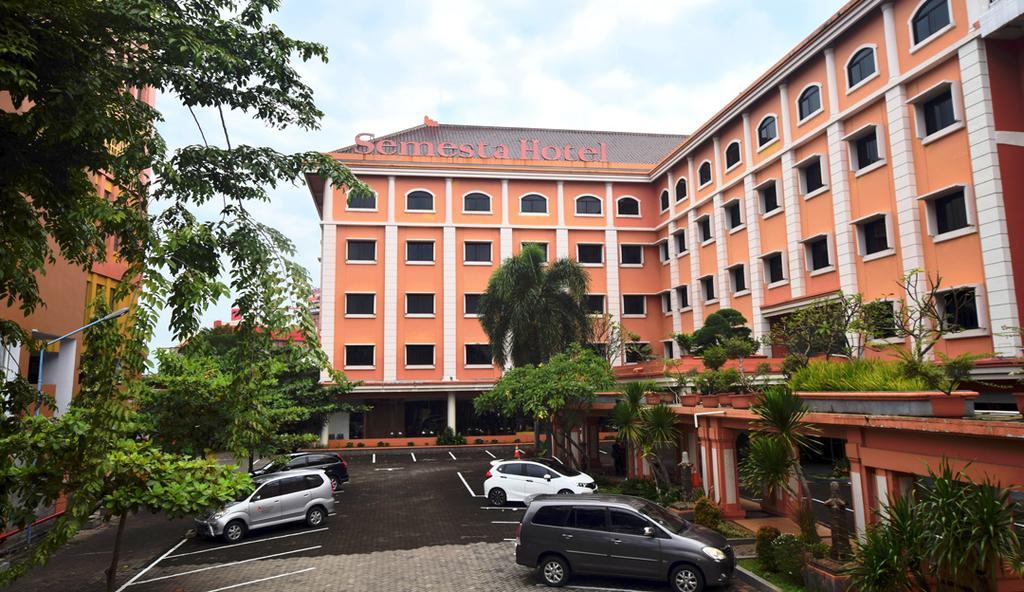 Semesta Heritage Hotel & Convention Semarang Ngoại thất bức ảnh