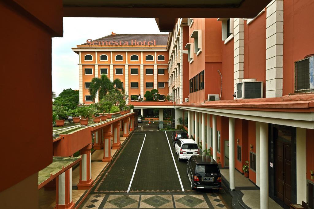 Semesta Heritage Hotel & Convention Semarang Ngoại thất bức ảnh