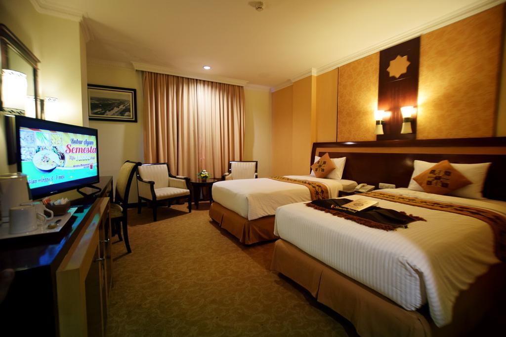 Semesta Heritage Hotel & Convention Semarang Ngoại thất bức ảnh