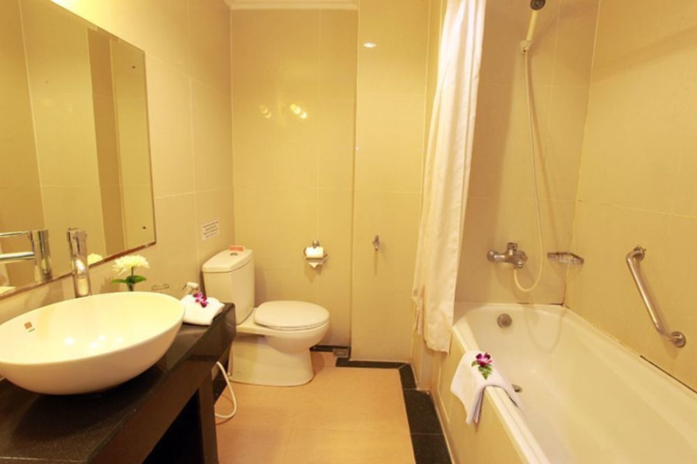 Semesta Heritage Hotel & Convention Semarang Ngoại thất bức ảnh