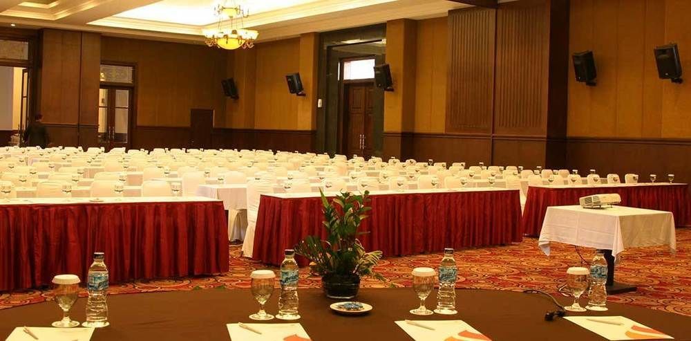 Semesta Heritage Hotel & Convention Semarang Ngoại thất bức ảnh