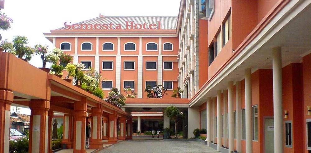 Semesta Heritage Hotel & Convention Semarang Ngoại thất bức ảnh