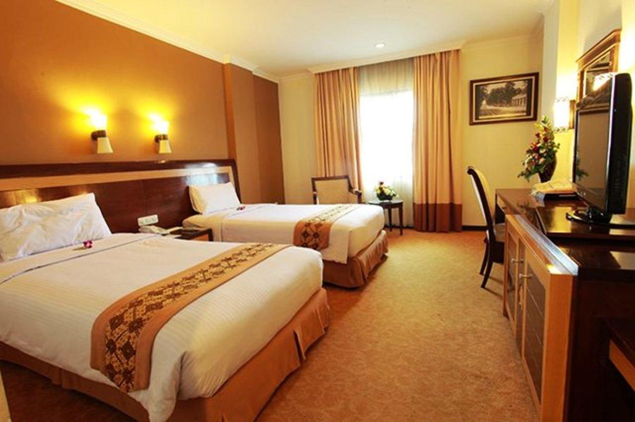 Semesta Heritage Hotel & Convention Semarang Ngoại thất bức ảnh