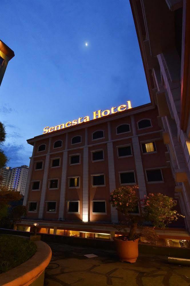 Semesta Heritage Hotel & Convention Semarang Ngoại thất bức ảnh
